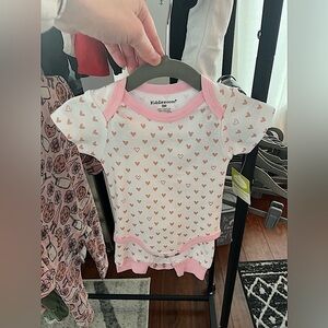 New Kiddiezoom White and Pink Heart Onesie Pants Set